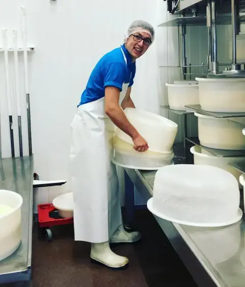 Beelden   Kaasmaken2